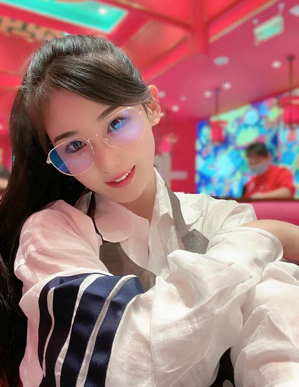 巴黎外围留学生