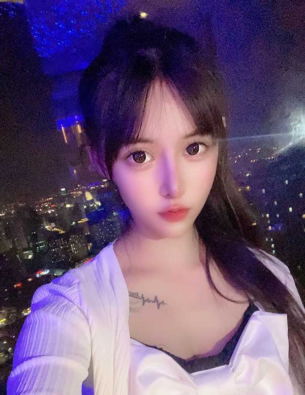 纽约外围女经纪人
